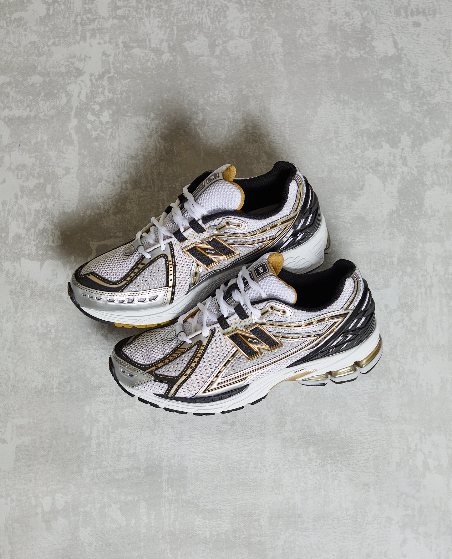 New Balance M1906RA (9.5) white black