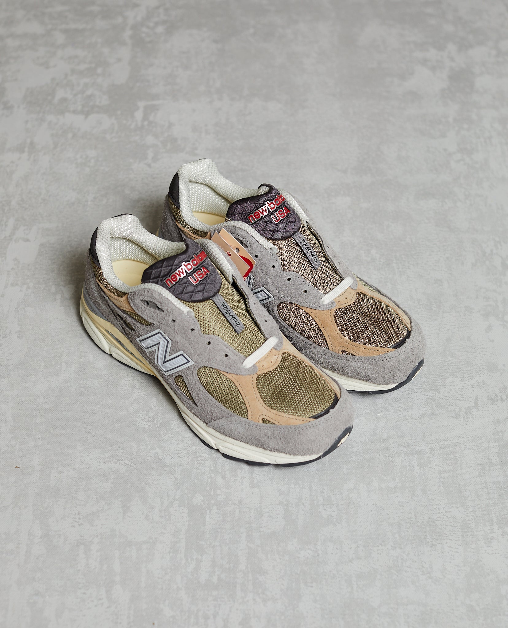 New Balance M990TG3 (9.5)