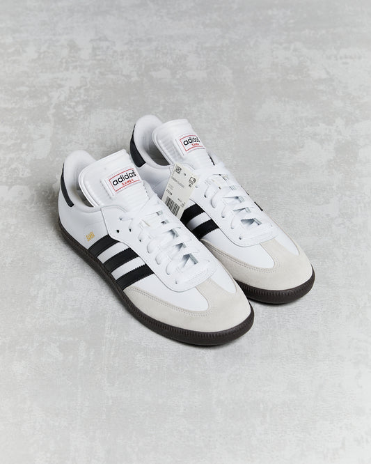WHITE ADIDAS SAMBA CLASSIC SOCCER SHOE