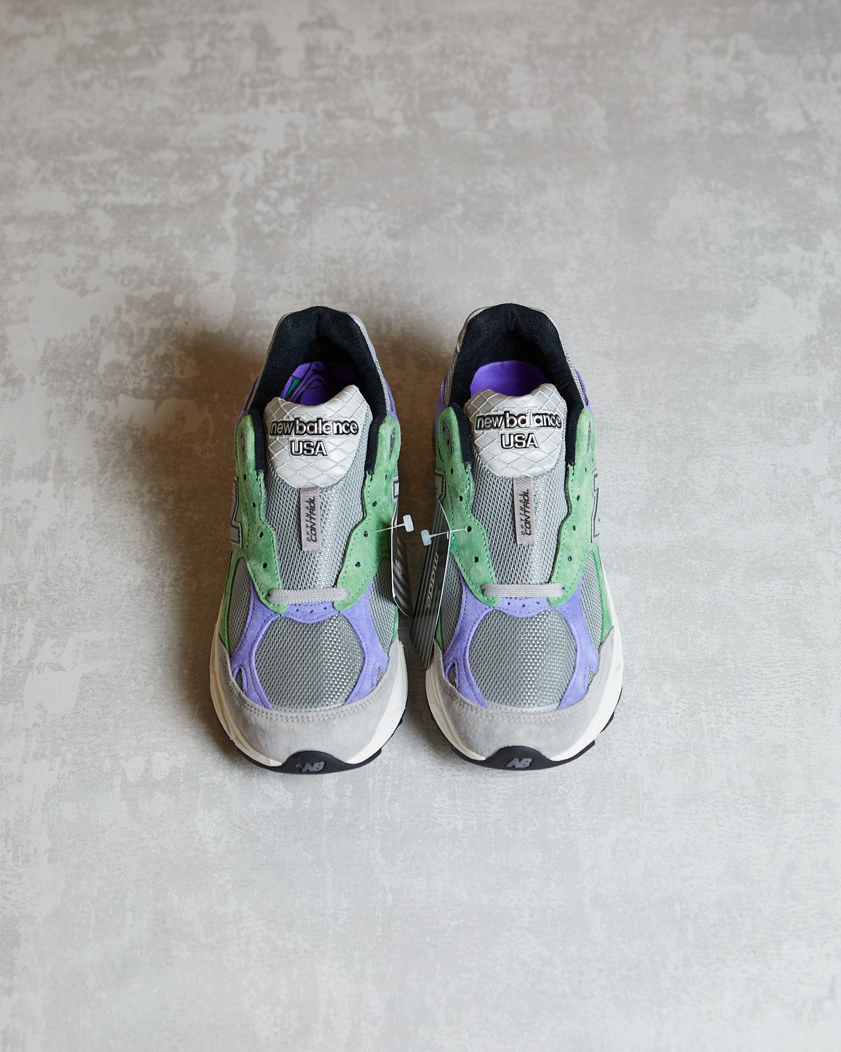 New Balance x Stray Rats Joker 990V3